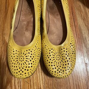 Vionic. Size 8.5. Worn one time